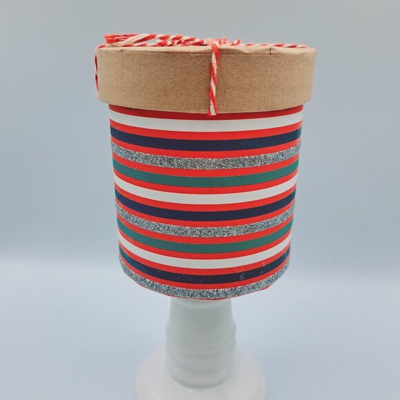 Holiday Glitter Giftbox & Christmas Sparkly Dear Santa Sign - Picture 5 of 10